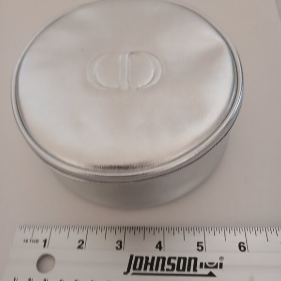 CD Christian Dior Parfums Cosmetic Bag Travel Pouch Round Silver - Picture 8 of 9